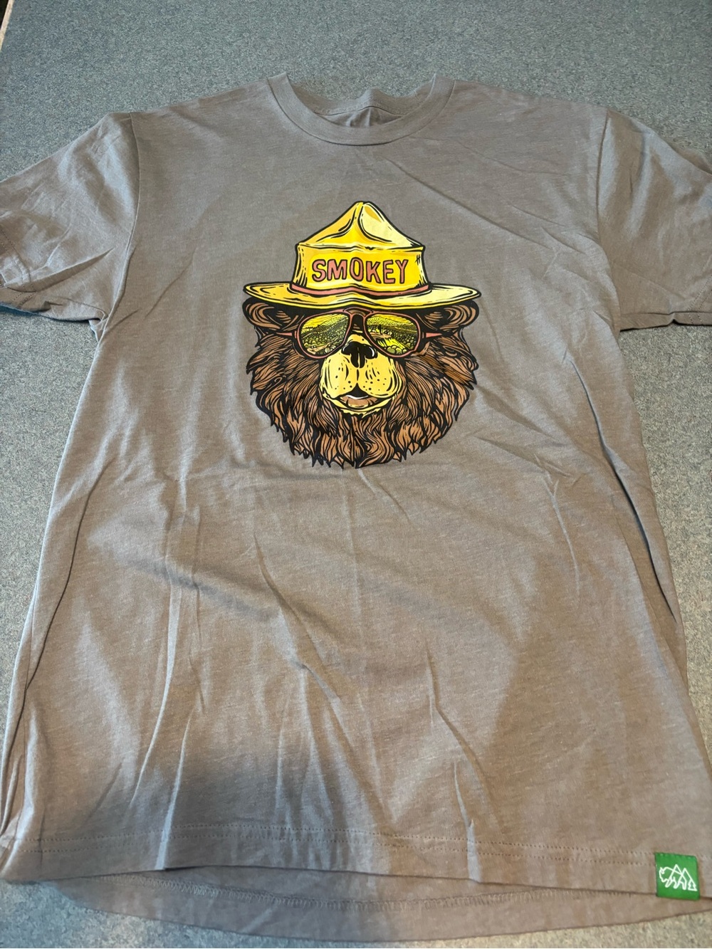 Smokey Graphic Tee - Gray Bear Hat Design